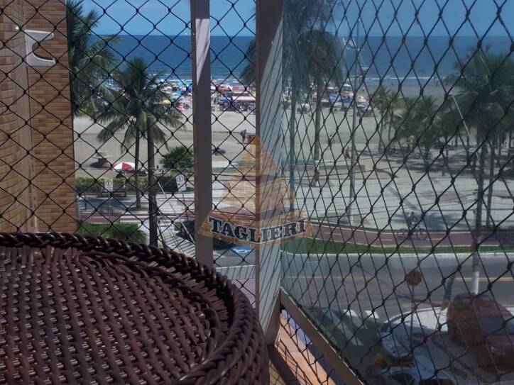 APTO. PRAIA GRANDE MOBILIADO PÉ NA AREIA