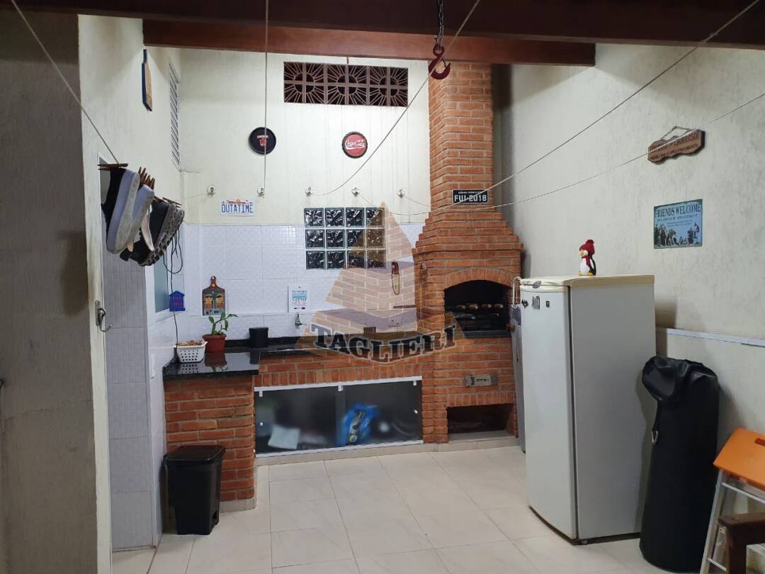 3 dormitórios 1 suite Lavanderia churrasqueira 2 vagas pq. Maria Luisa