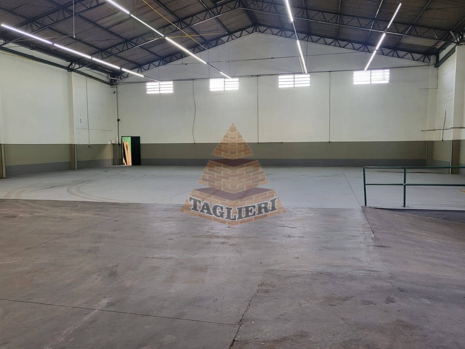 SÓ VENDA LOCADO + VENDE Galpão industrial com 1.100 metros²-