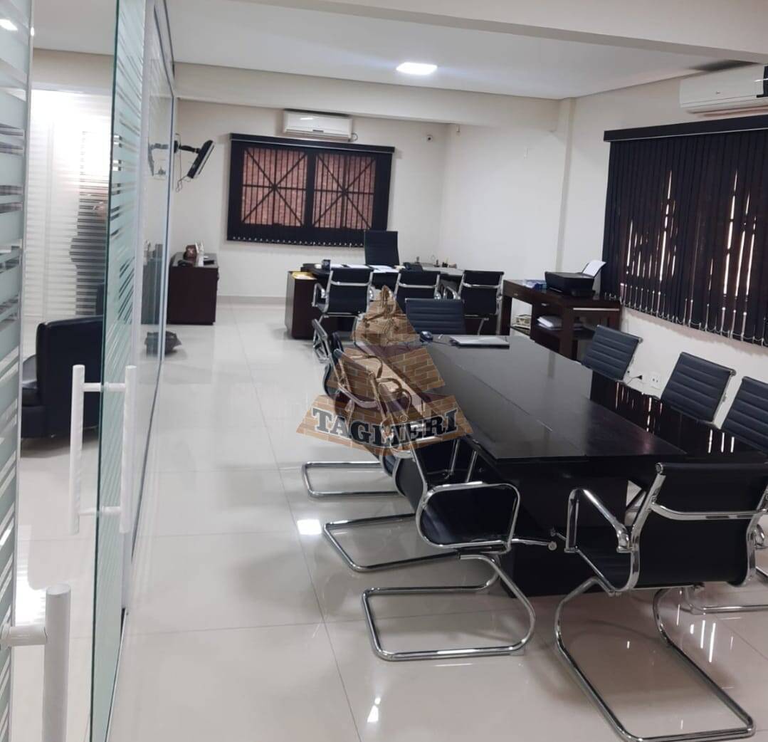 Vendo ou alugo prédio comercial na Moóca 3 andares 600m2