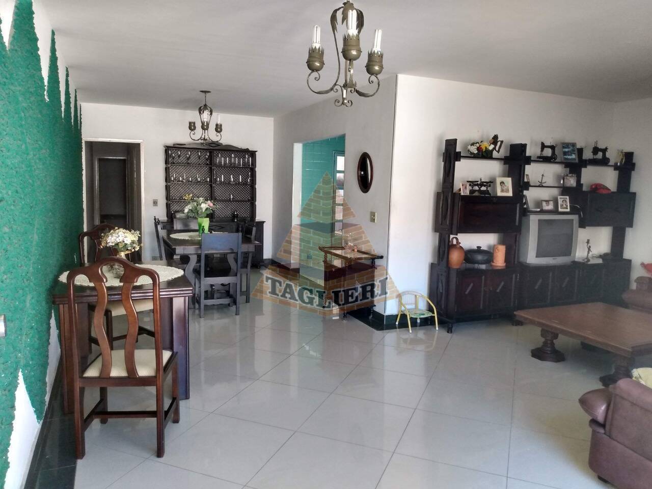 SOBRADO  Á VENDA COM 03 QUARTOS E 02 VAGAS- VILA FORMOSA