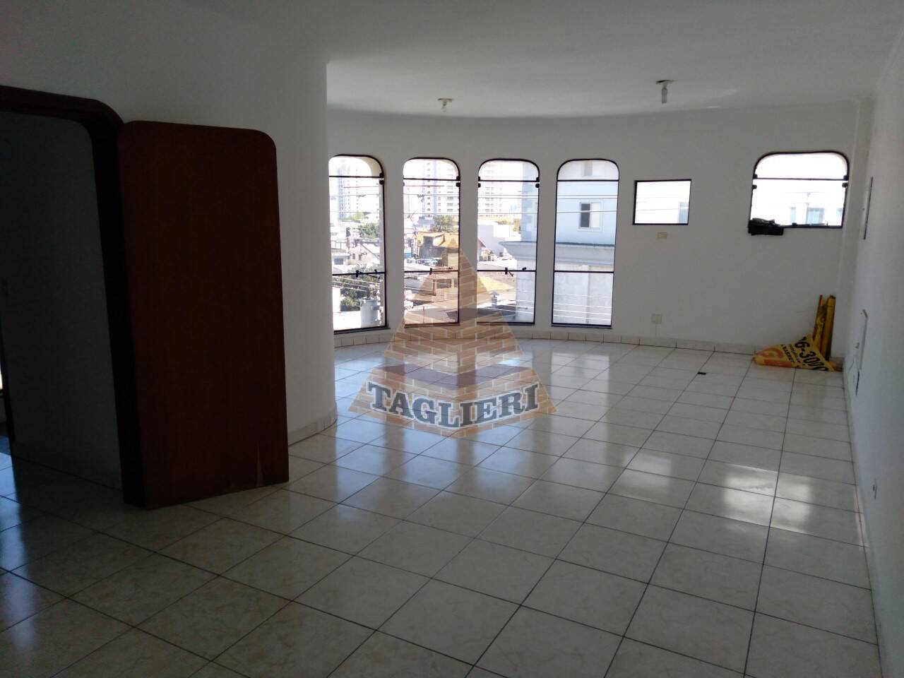 PRÉDIO COMERCIAL ALTO DA MÓOCA PRÓXIMO ESTAÇÃO BELÉM 10 VAGAS 3 ANDARES