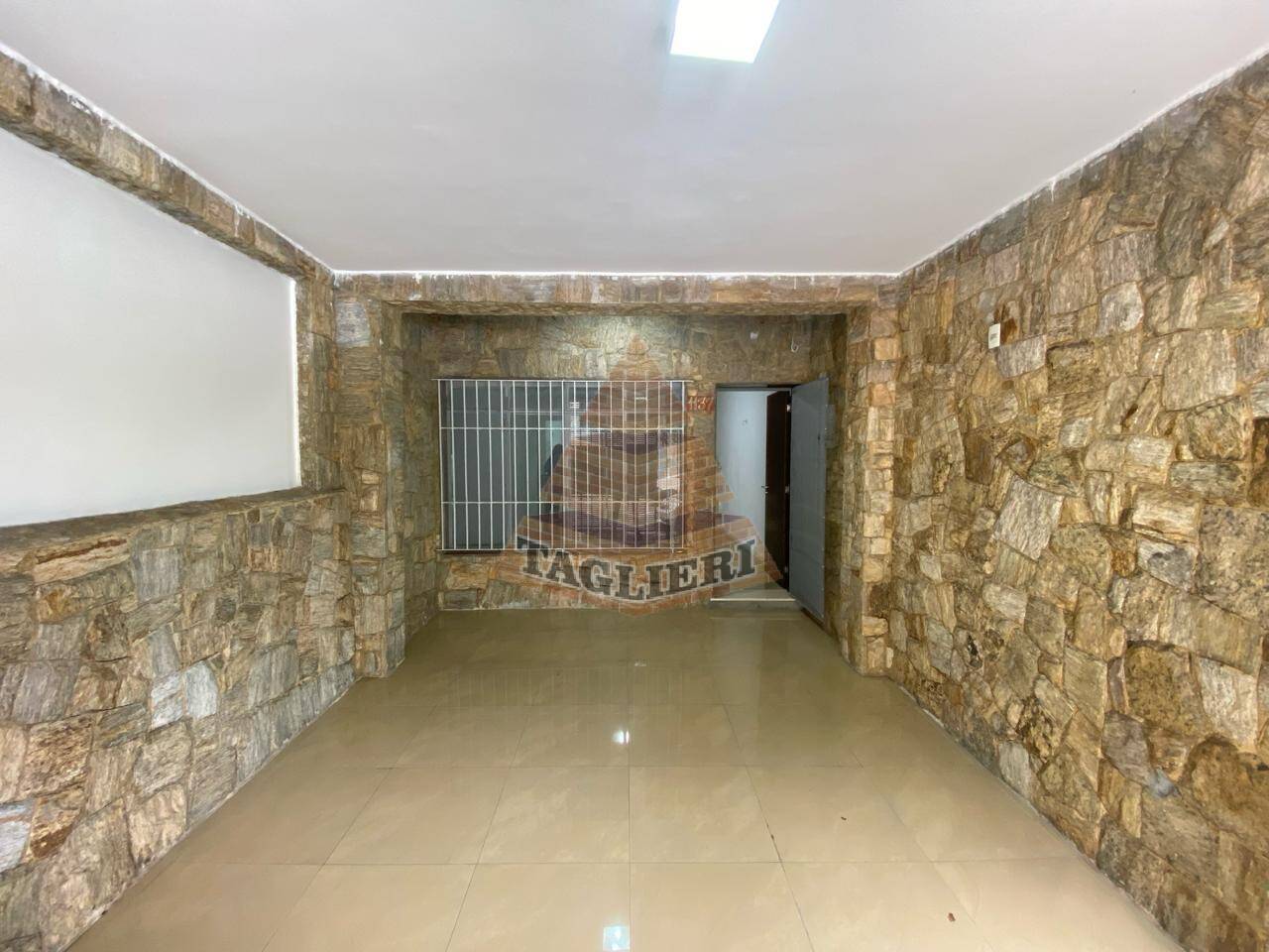 SOBRADO COMERCIAL c/6 salas PRÓXIMO RUA ITAPURA  C/6  SALAS 2 VAGAS PORTÃO