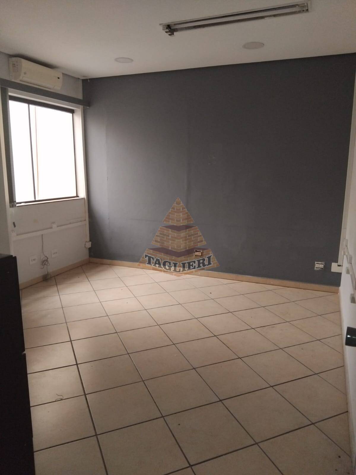 Sala comercial com 65m2  no Tatuapé.