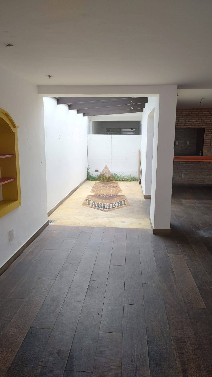 Excelente casa térrea comercial de Anália Franco - 3 quartos suite 3 VAGAS