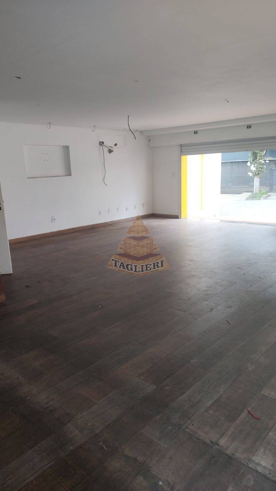 Excelente casa térrea comercial de Anália Franco - 3 quartos suite 3 VAGAS