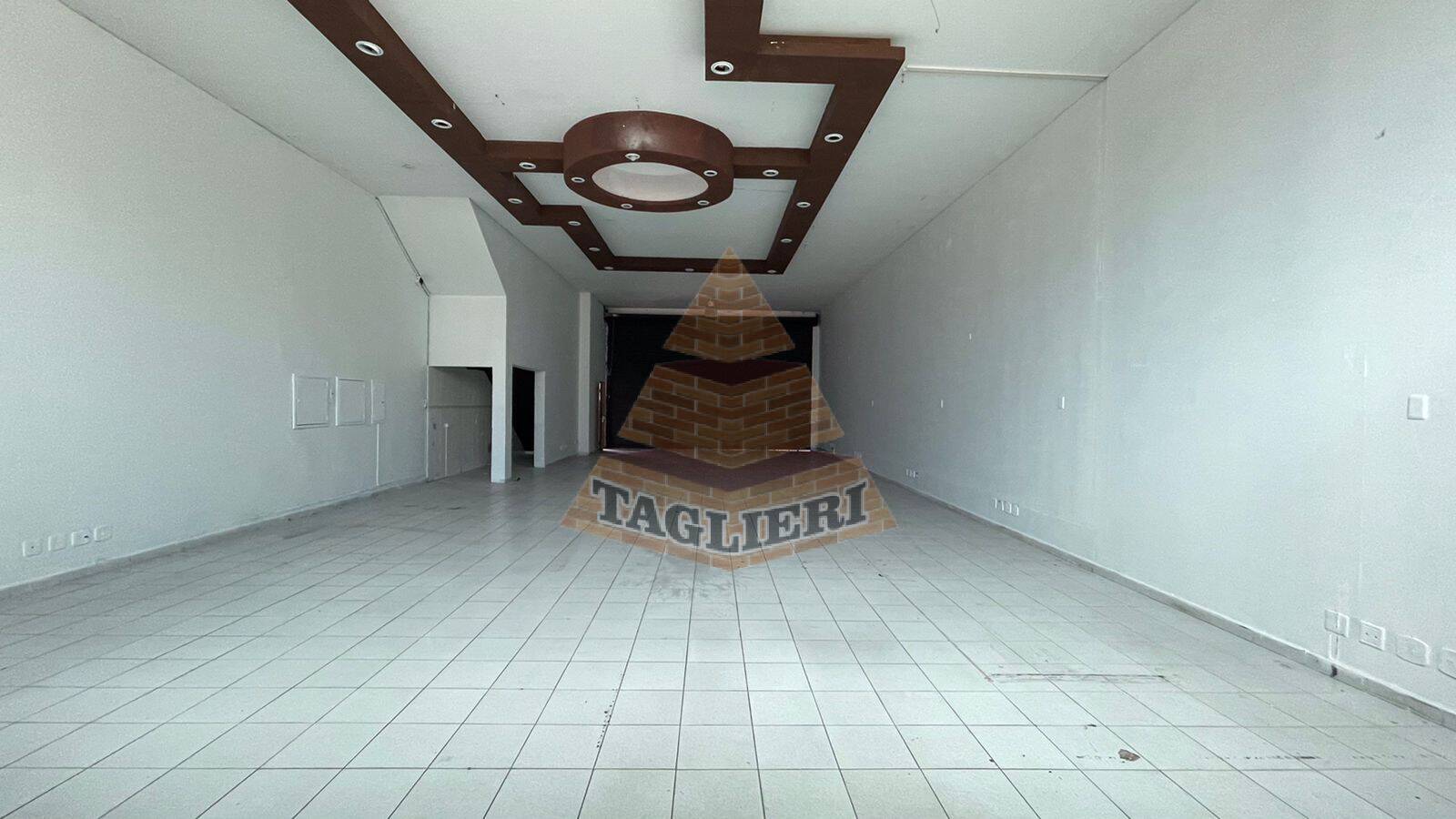 Vende e aluga salão comercial 400m2 vão livre Tatuapé. Ao lado Objetivo