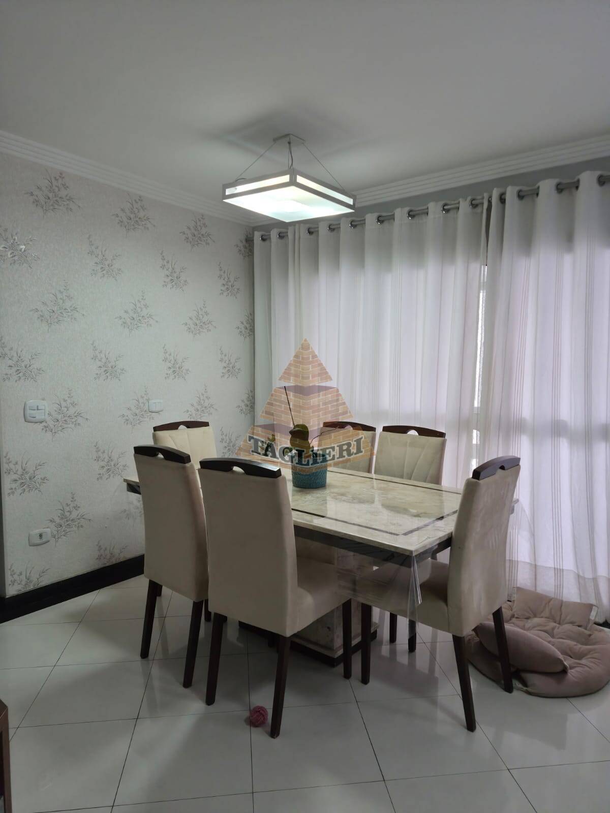 Aluga-se apartamento semi mobiliado Tatuapé c/ 114m2 - 3 quartos, 3 vagas