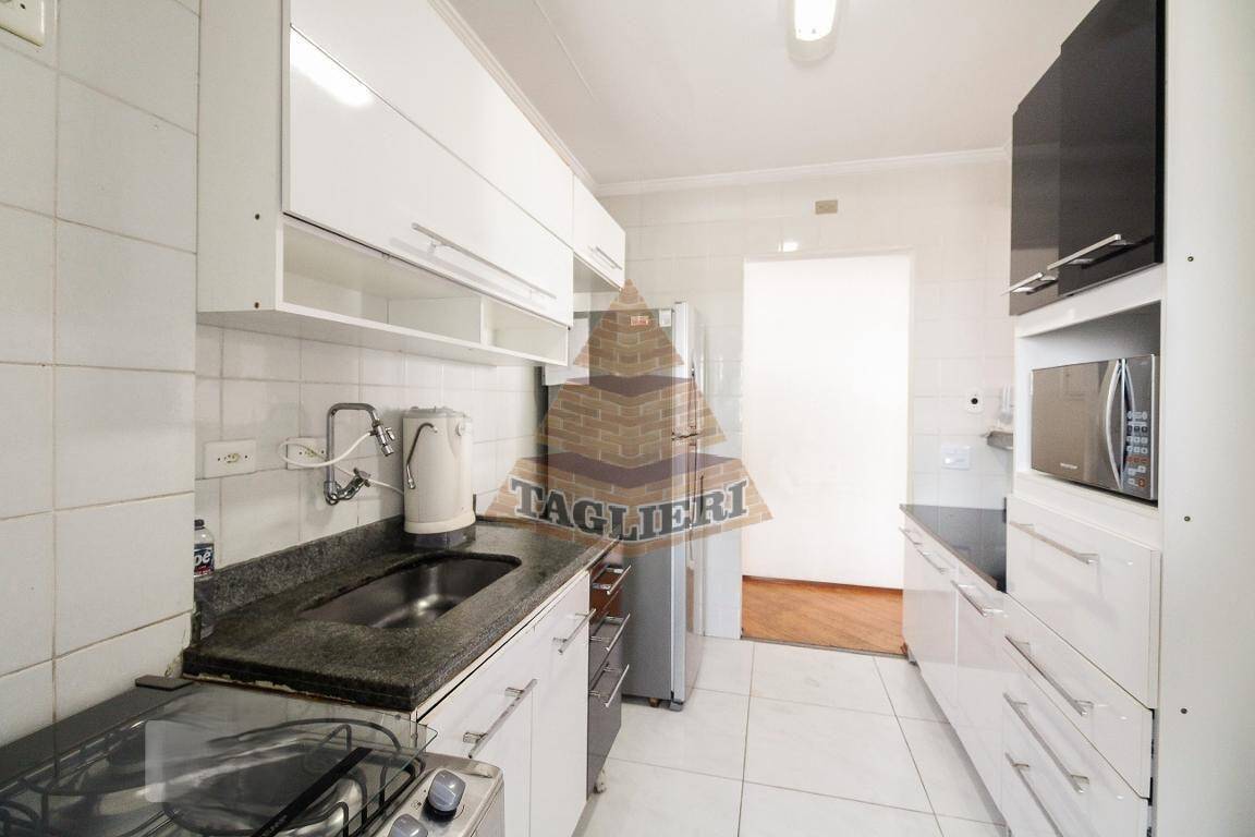 Apartamento com 2 quartos, sendo 1 suíte. Próximo metrô. Vila Gomes Cardim